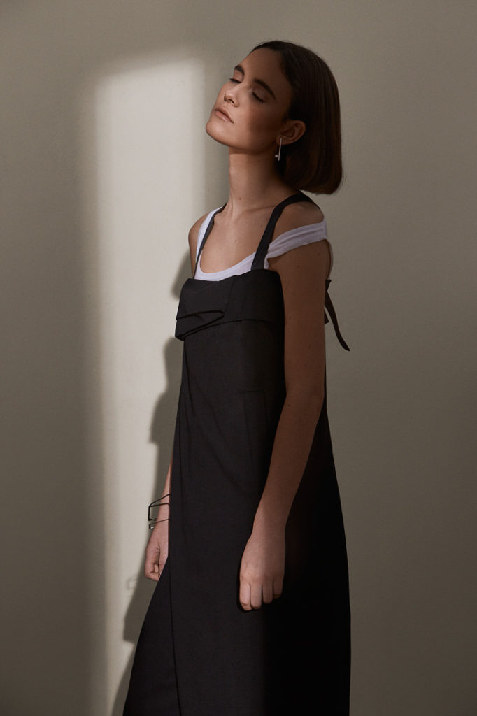 estela-digitorial-walk-the-line-thumb