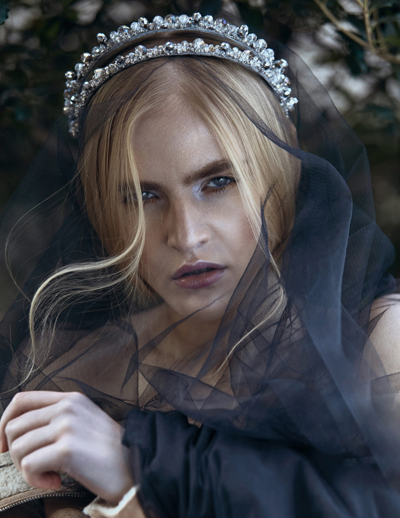 Estela Digitorial Le Marais shot by Constantine Enquist